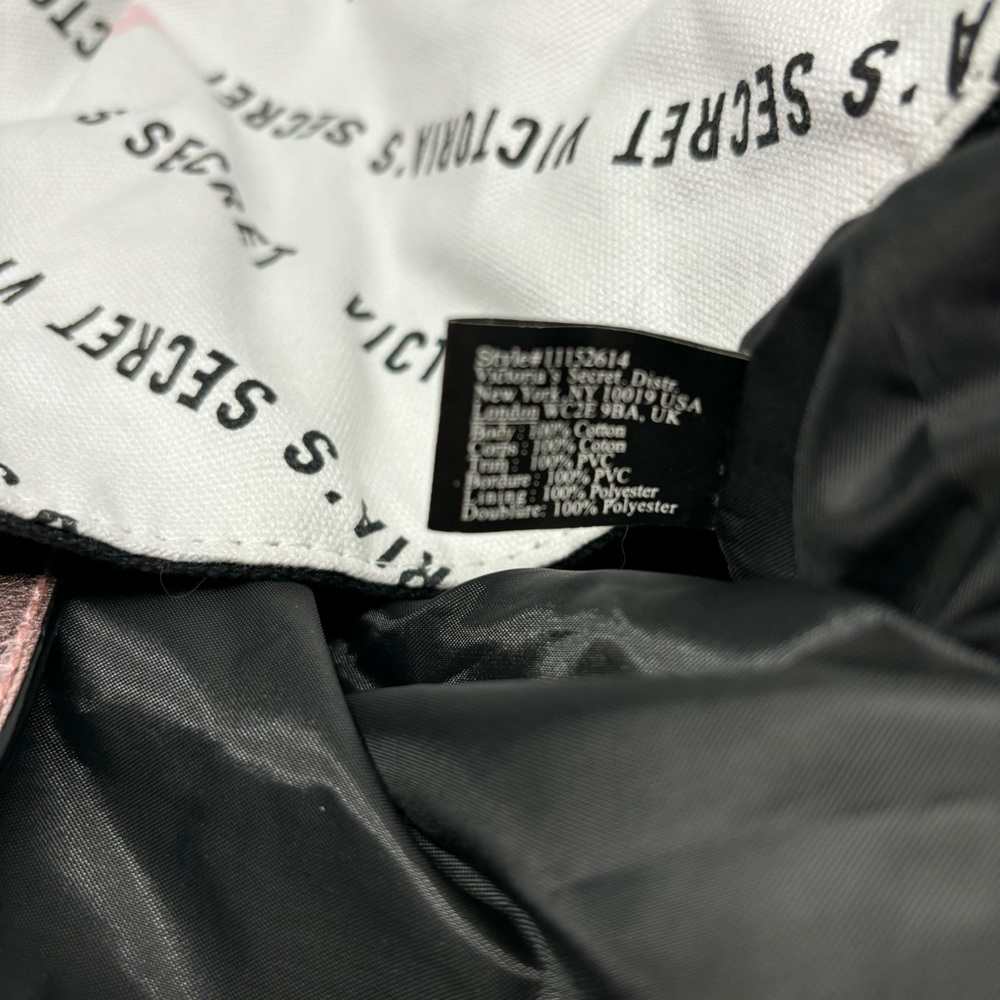 Victoria's Secret‎ Logo Tote Bag White with Pink Hearts NWOT - Picture 6 of 8